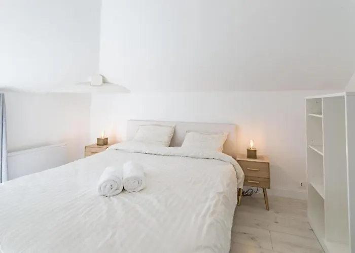 Supprime 아파트 트루아